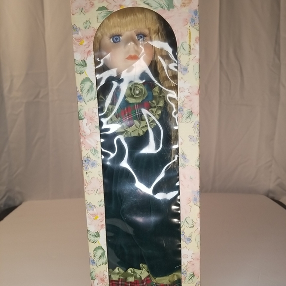 ArtMark Porcelain Doll - Picture 2 of 3